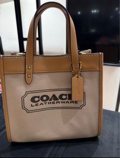 (Category: ) located in . Submitted by kcloset12 (Listing ID 1413007764, Image 1). Description: .