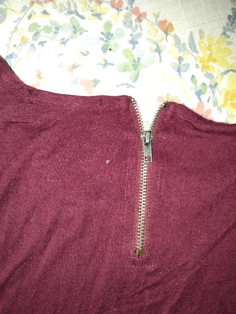 Cotton On Top (maroon) (Category: Sleeveless) located in Caloocan City. Submitted by bluschlez (Listing ID 1412964463, Image 3). Description: maroon zips at the back issue: pinhole (pls see 3rd pic) not obvious size xs but fits up to medium 95% viscose 5% elastane.