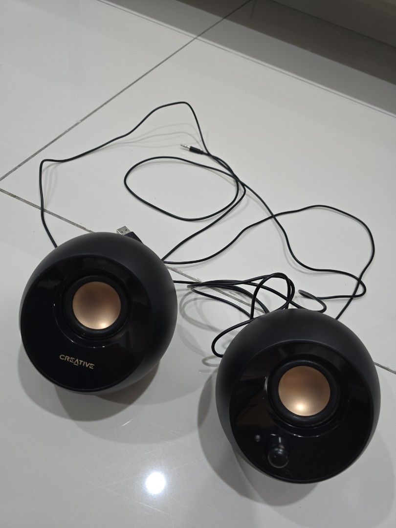 Creative Pebble  Speakers - Black