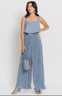 (Category: ) located in . Submitted by sweeclothes (Listing ID 1412974197, Image 1). Description: .