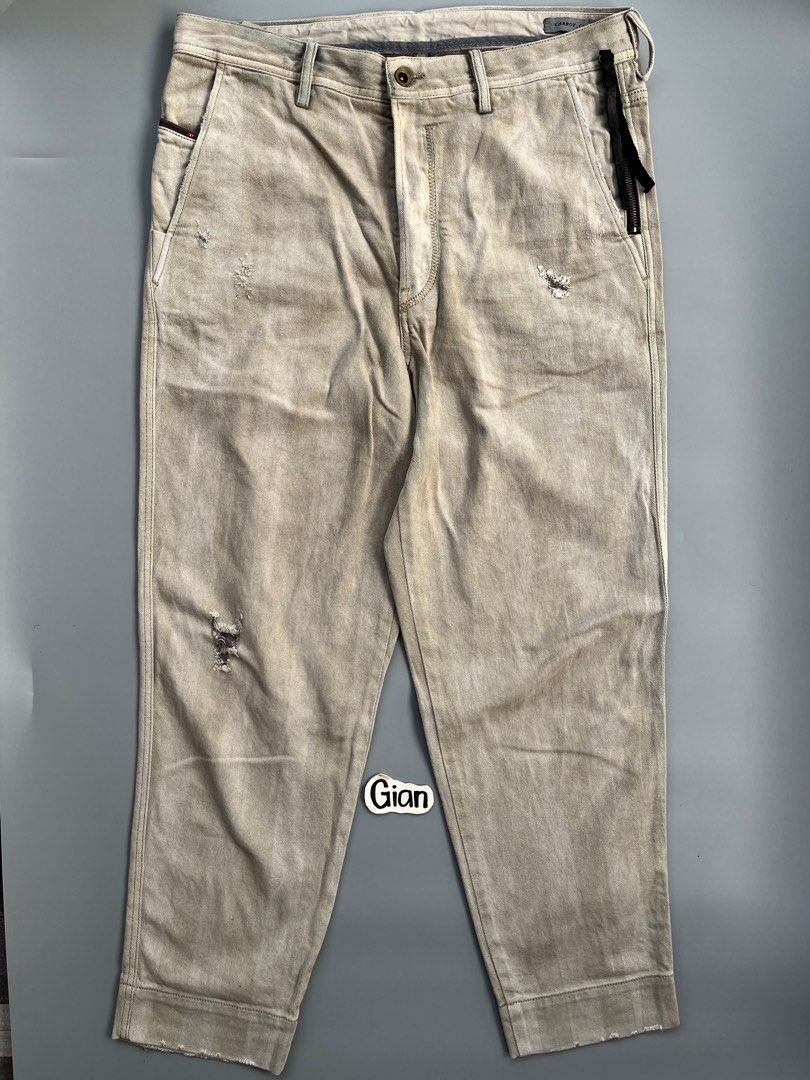 Diesel Carrot Jeans - Size 31 (Category: Jeans) located in Bolinao. Submitted by _gnqt (Listing ID 1412950734, Image 3). Description: - Diesel Carrot jeans - Light beige color - Size 31 - Button fly - Distressed detailing - Side zipper detail - Two front pockets - Two back pockets - Made in Italy Excellent Condition No issue 1.580+sf only.