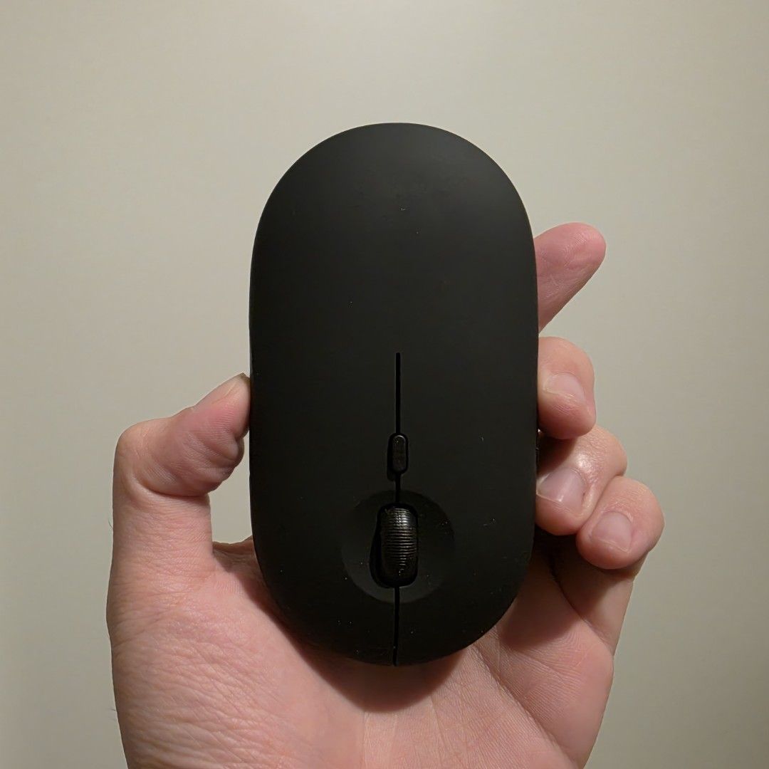 GOOJOODOQ M11 Wireless Mouse w/ Charging Cable (Category: Mouse & Mousepads) located in Quezon City. Submitted by malasmurdock27 (Listing ID 1412976088, Image 3). Description: - Black wireless mouse - Can be used through bluetooth or USB port - Model: M11 - Comes with Type C Charging Cable - Hasn't been used .