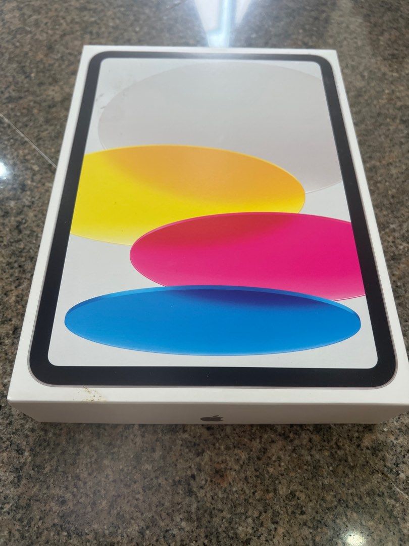Ipad box (Category: Everything Else) located in Singapore. Submitted by shop_gal (Listing ID 1412874482, Image 1). Description: - ipad box only.