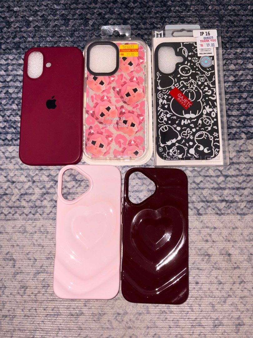 IPHONE 16 CASING (Category: Cases & Covers) located in Kuala Lumpur. Submitted by sugasunoo (Listing ID 1412947014, Image 1). Description: Iphone 16 case for sales 📱✨ Condition: Excellent (also got casing yang belum pakai) Reason to sell: Too many casing in my life Price: RM30 for all (exc postage but can nego with me dont worry i dont bite) DM me nowwwww! 🤌🏻🤌🏻.