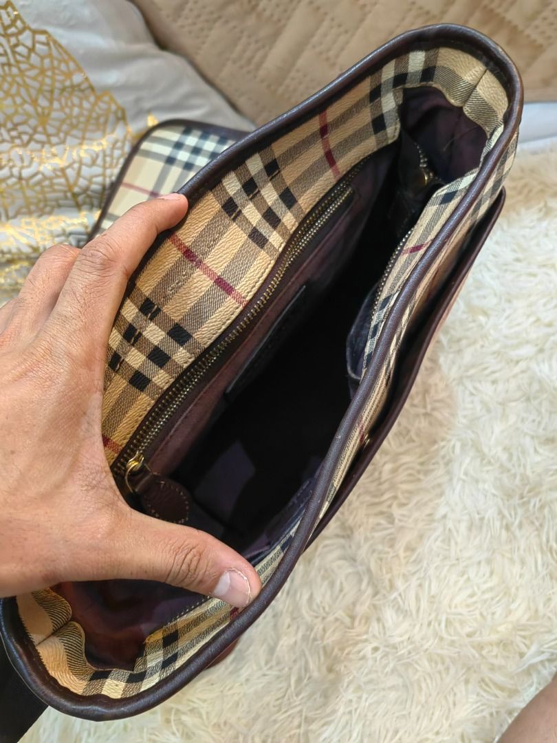 Japan Preloved Burberry Nova check bag (Category: Luxury Bags & Wallets) located in Cebu City. Submitted by elcoleccion21 (Listing ID 1413017044, Image 3). Description: bought in Japan surplus Gift to me by my sister (no certificates or cards) Coded very neat.