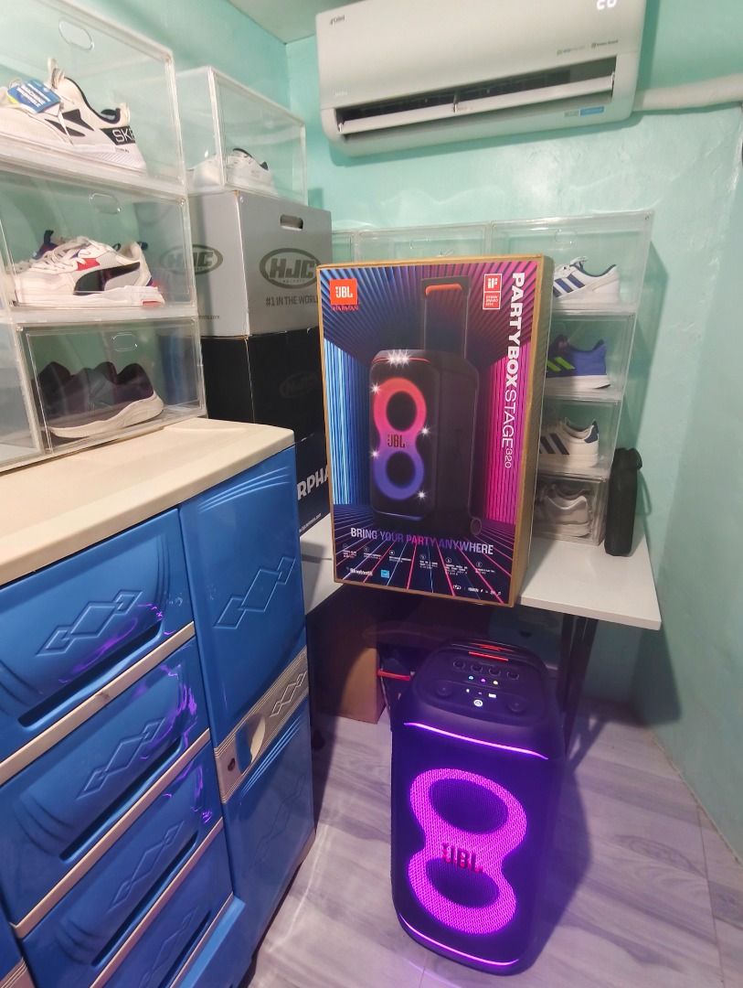JBL 320 Partybox (Category: Soundbars, Speakers & Amplifiers) located in Quezon City. Submitted by rolls1522 (Listing ID 1412934907, Image 2). Description: For Sale JBL 320 Partybox Complete with box pa with warranty sa JBL mismo makinis with free Speaker stand almost brand new pa 2 beses plng nagagamit NO ISSUE TEST ALL YOU WANT UPON MEETUP 100% Original, kapag fake ibibigay ko sayo ng libre 23k (fix) mall price: 32k autopass sa barat Meetup: La