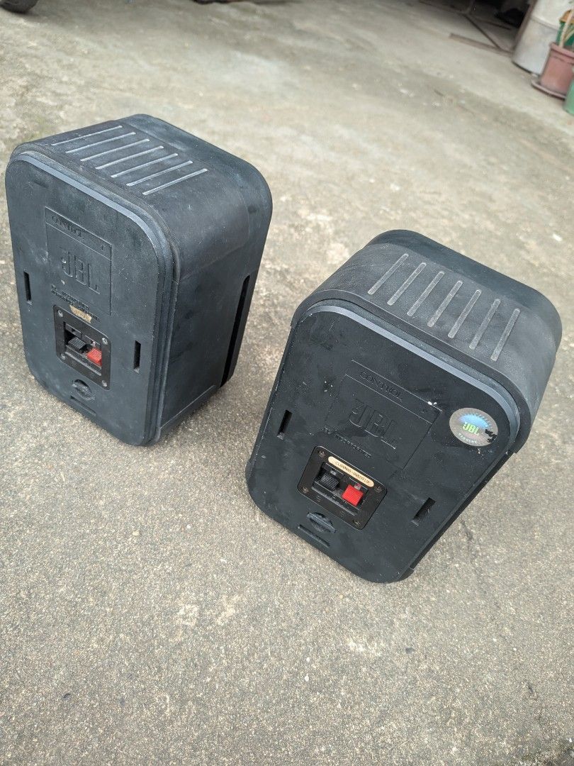 JBL control 1 (Category: Soundbars, Speakers & Amplifiers) located in Labo. Submitted by ronelryan (Listing ID 1412876135, Image 3). Description: Drivers: 100mm (4") Woofer, 19mm (0.75") Tweeter Frequency Response: 80 Hz - 20 kHz Power Handling (Recommended): 50W Power Handling (Peak): 200W Sensitivity: 89dB (2.83V@1m) Nominal Impedance: 8 Ohms Includes bracket.
