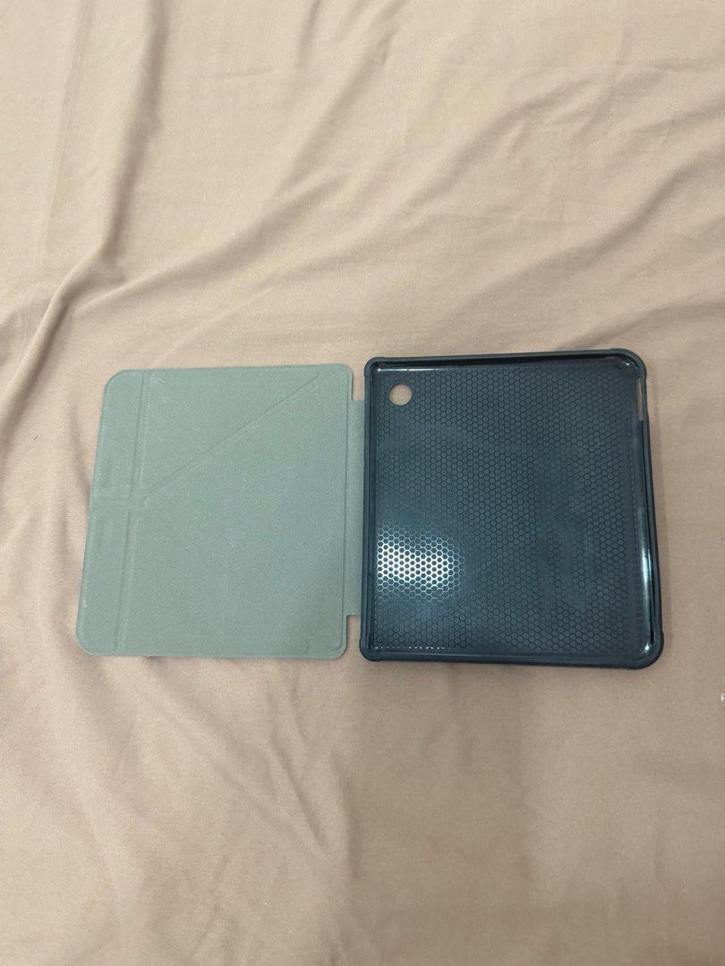 Kobo Libra Colour Case (Category: Other Accessories) located in Quezon City. Submitted by _cmls (Listing ID 1412886936, Image 2). Description: Kobo Libra Colour Flip Case Color Rose Gold.