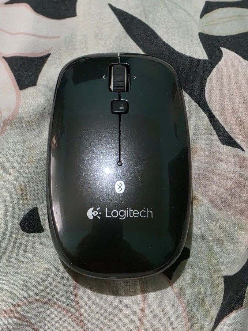 Logitech M557 Bluetooth Mouse Black (Category: Mouse & Mousepads) located in Marikina City. Submitted by happy_watchlover (Listing ID 1412890329, Image 1). Description: In very good working condition. No more box. RFS: Decluttering. Fixed price already. Meetups: BGC Area every MWF and Marikina area on TTh and weekends. Shipping fee to be shouldered by buyer..