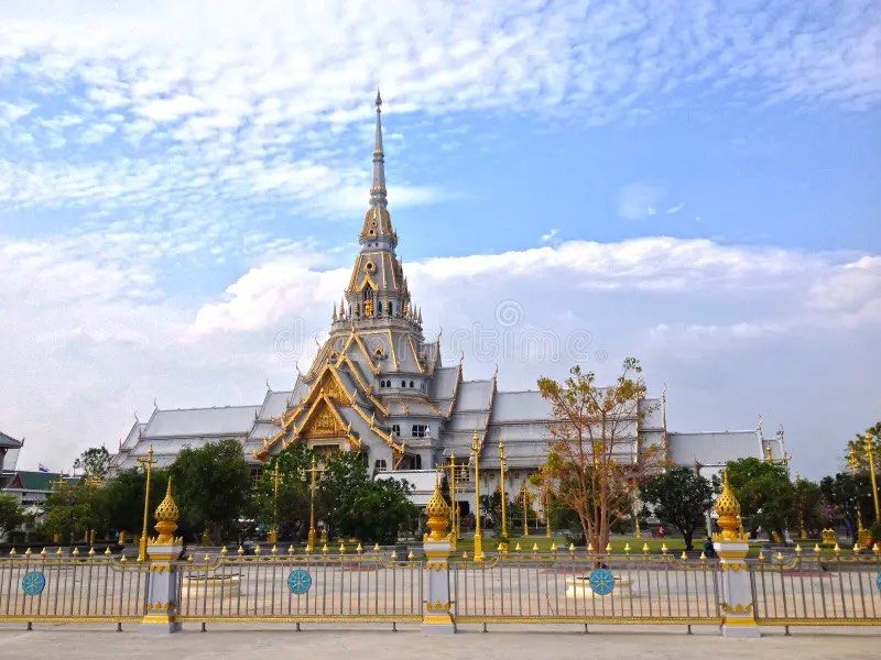 LP Sothorn Loop Lor (Category: Religious Items) located in Singapore. Submitted by n.soonsoon (Listing ID 1413013621, Image 2). Description: - LP Sothorn BE2562 - Brand New, temple box - Free register Mail ✅ .