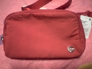 (Category: ) located in . Submitted by suysuy (Listing ID 1412986117, Image 1). Description: .