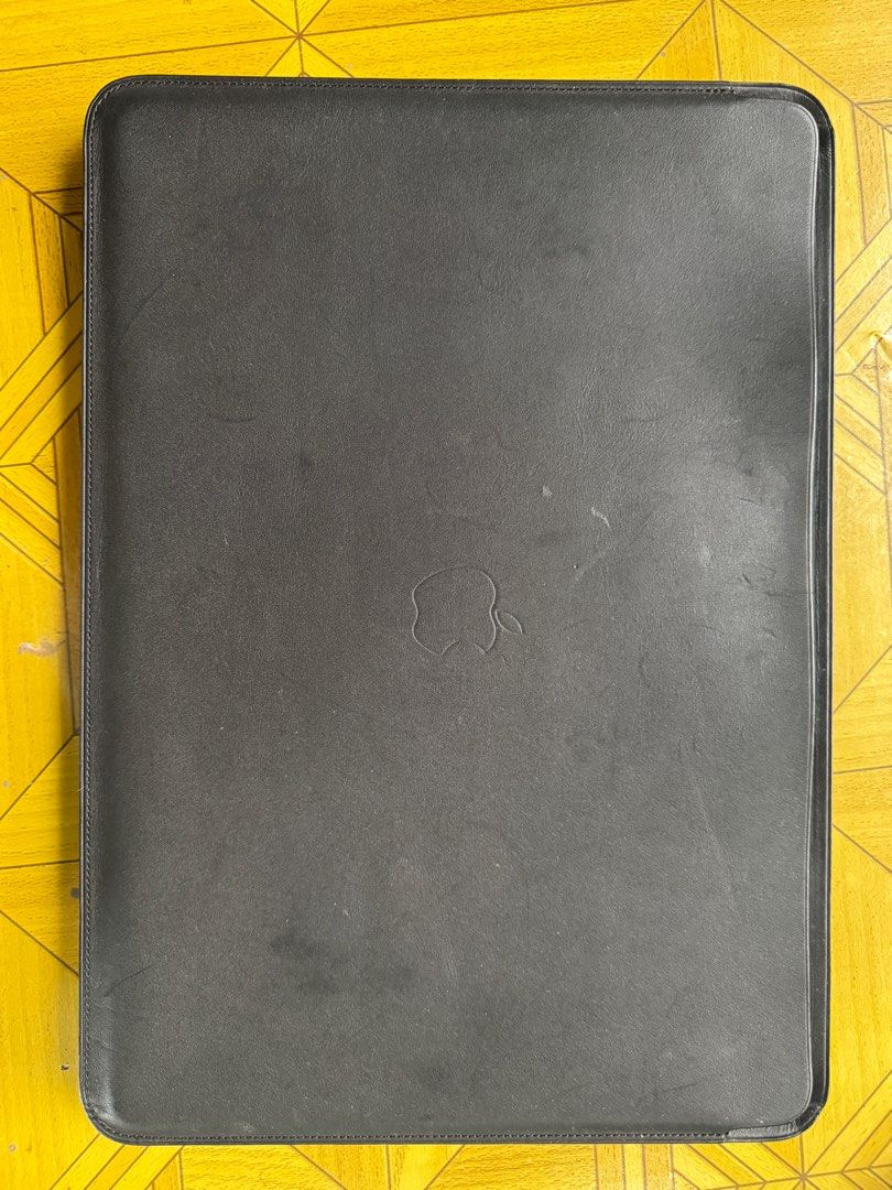 MacBook Pro 15-inch 2019 (Category: Laptops & Notebooks) located in Marikina City. Submitted by ranmaonli59955 (Listing ID 1412968875, Image 3). Description: Swap or Sale Selling MacBook Pro 15-inch, 2019 Processor: 2.3 GHz 8-Core Intel Core i9 Graphics: Intel UHD Graphics 630 1536 MB Radeon Pro 560X 4GB Memory: 16GB 2400 MHz DDR4 Storage: 512SSD macOS: Sequoia Built-in Retina Display: 15.4-inch (2880 x 1800) Inclusion: Unit, Apple Leather Sleeve
