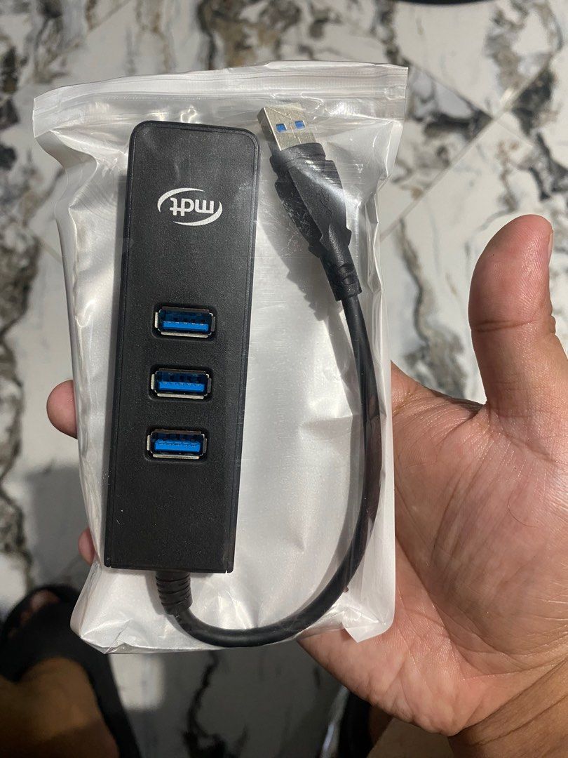 MDT 3 Port Hub (Category: Cables & Adaptors) located in Rizal. Submitted by supremo199x (Listing ID 1413030593, Image 1). Description: For sale MDT 3 Port Hub no issue plug and play twice lang ngamit. Negotiable pa pm lang kayo salamat.