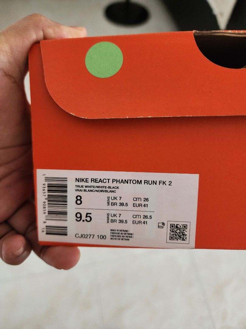 Nike react (Category: Sneakers) located in Singapore. Submitted by carlos3 (Listing ID 1412940930, Image 3). Description: 100% auth. from nike store. Used once.