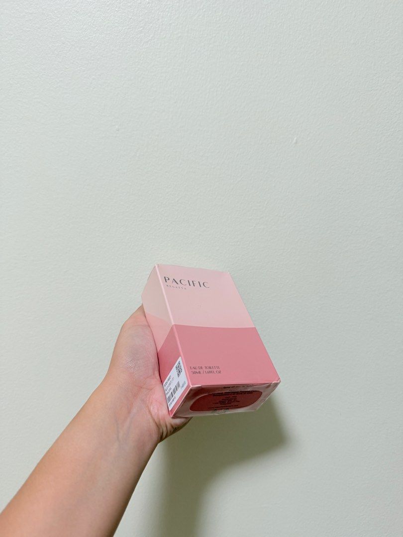 Regatta Pacific Regatta Eau de Toilette (Category: Fragrance & Deodorants) located in Las Pinas. Submitted by ayeechii (Listing ID 1412861537, Image 2). Description: - Pacific Regatta Eau de Toilette - 50ml / 1.69 fl oz - Sealed box - Pink and red color scheme ❎ srp price 495php ✅⬇️ my price below srp 420php original/legit regatta pacific perfume for sale brandnew sealed box 10/10 excellent condition no issue, no damage, no defect at all mop cash
