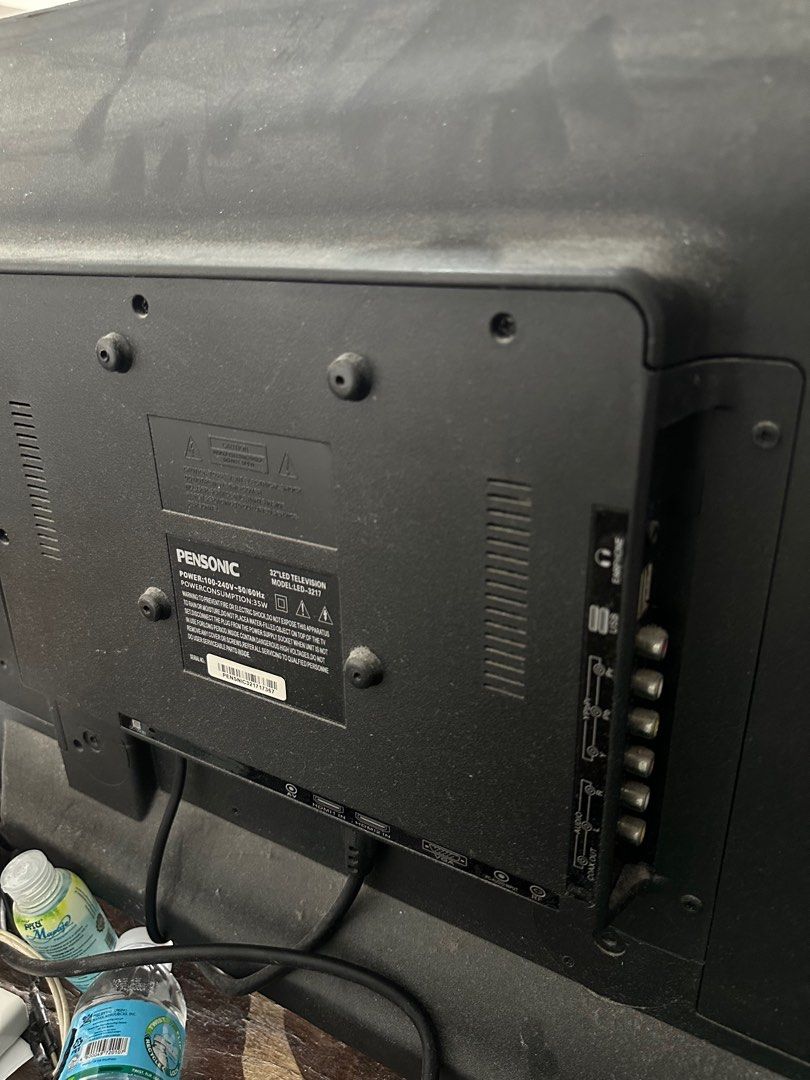 Pensonic LED TV (Category: TV) located in Manila. Submitted by mclovinnnn0 (Listing ID 1412955521, Image 3). Description: Pensonic TV model led-3217 Bought on 2021, slightly used. Never na ginamit since 2023. Still works fine and no issues..