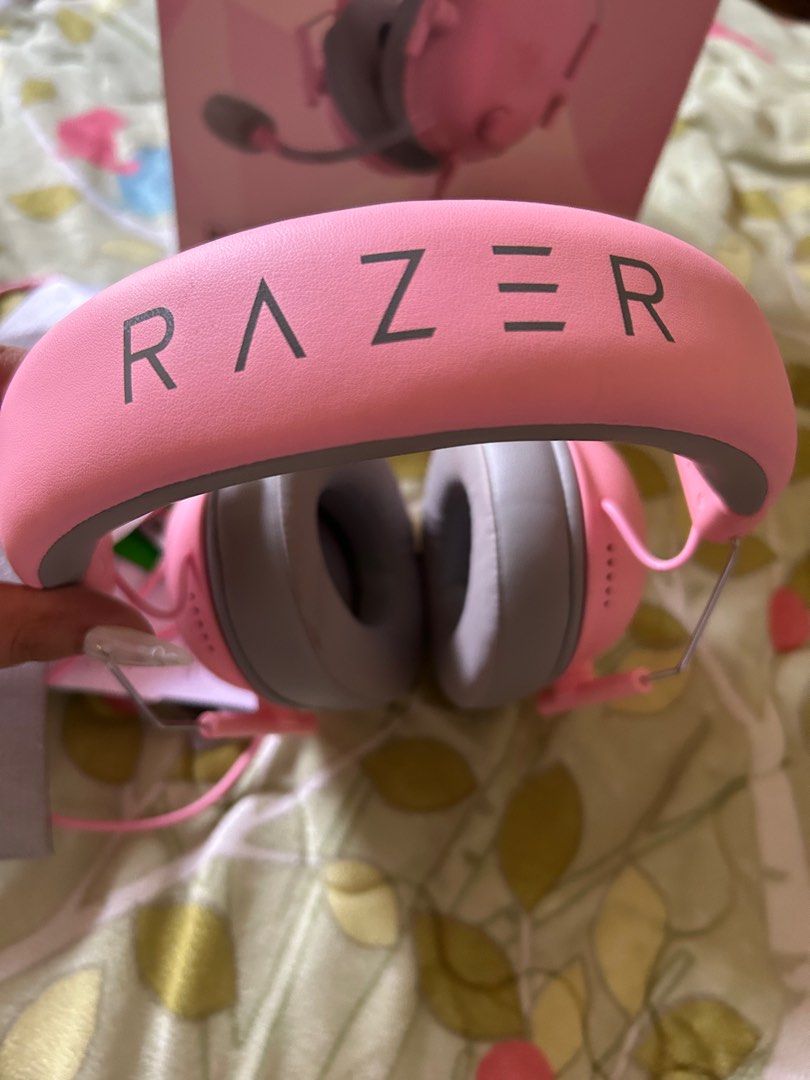 Razer Blackshark V2 X Quartz Edition Headset (Category: Headphones & Headsets) located in Taguig. Submitted by __biabia (Listing ID 1412893976, Image 3). Description: - Razer Blackshark V2 X Quartz Edition Headset - Stylish pink and gray color scheme -used only for roughly a month - no issues, slight madumi lang yung sa ears due to storage - Includes original box and accessories - Perfect for gaming and music.