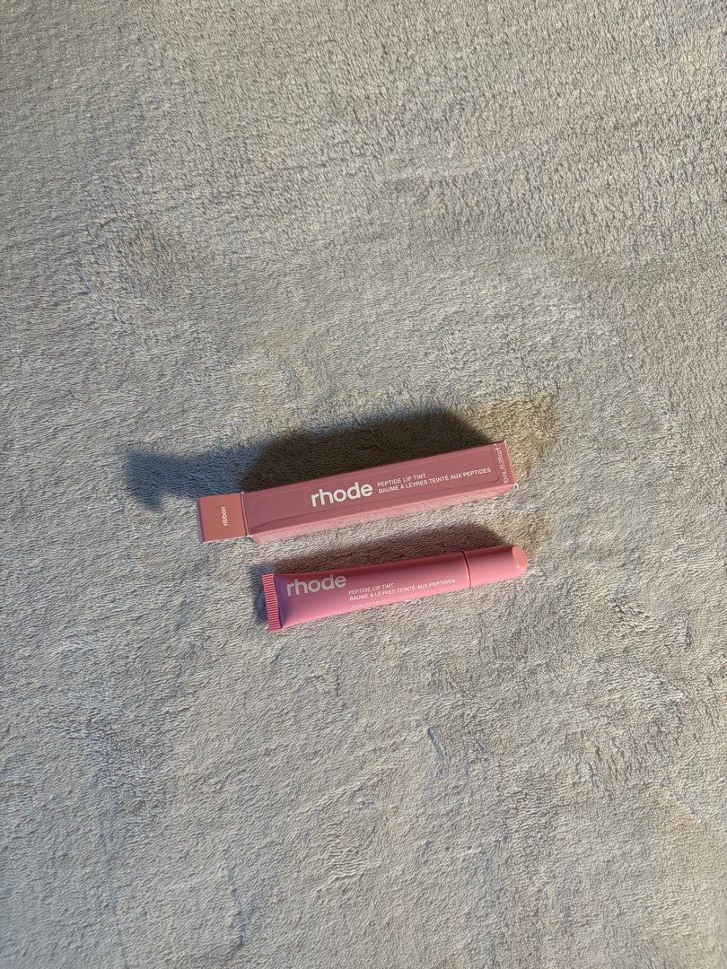 Rhode Peptide Lip Tint (Category: Makeup) located in Cebu City. Submitted by barelyblushed (Listing ID 1412891220, Image 2). Description: shade: Ribbon.