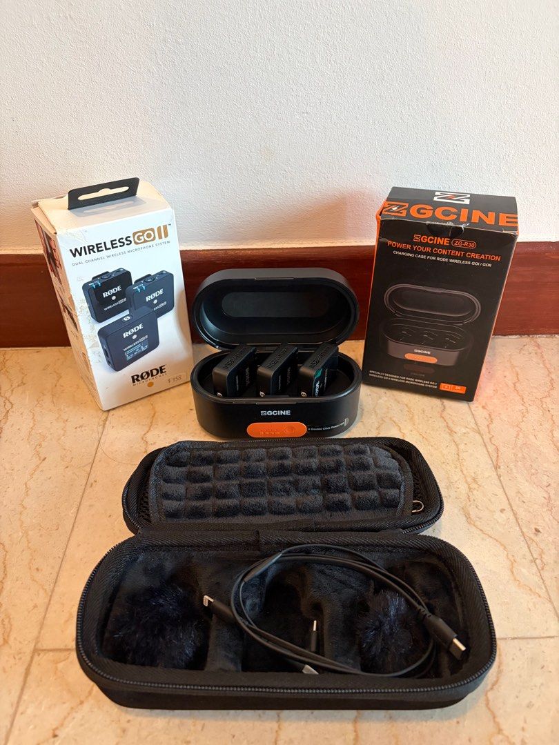 Rode Wireless GO II Microphone System with Accessories