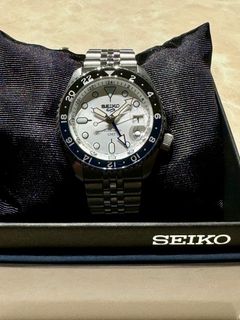 (Category: ) located in . Submitted by panerai299 (Listing ID 1413013222, Image 1). Description: .