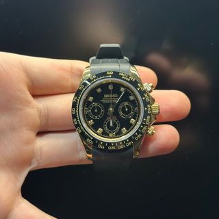 (Category: ) located in . Submitted by ebtimepieces (Listing ID 1412949864, Image 1). Description: .