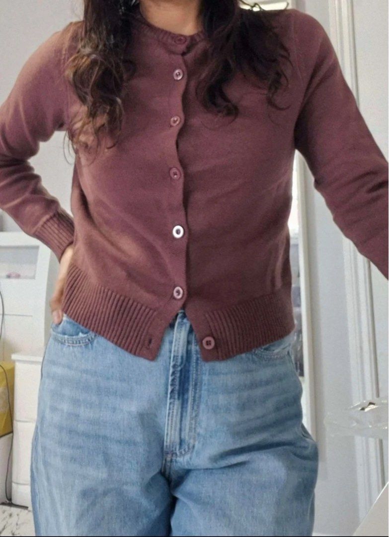 SHEIN MAIJA Brown Cardigan (Category: Coats, Jackets and Outerwear) located in Manila. Submitted by lovesclairo (Listing ID 1412906084, Image 2). Description: ✿ 𝗣𝗥𝗜𝗖𝗘: ₱250 (slightly negotiable) ✿ 𝗦𝗜𝗭𝗘: XS-S ✧ worn once ! bought for ₱630 on shein :) ✧ no flaws ✧ hard to let go 😩 VERY UNIQLO LIKEEEEEEE I SWEARRR 🤩 ✧ soooo niceeee !!! the fabric is vv soft and not see-through 😍 ‼️ 𝗥𝗘𝗠𝗜𝗡𝗗𝗘𝗥: ✾ Strictly 𝙣𝙤 𝙘𝙖𝙣𝙘𝙚𝙡𝙡𝙖𝙩𝙞𝙤