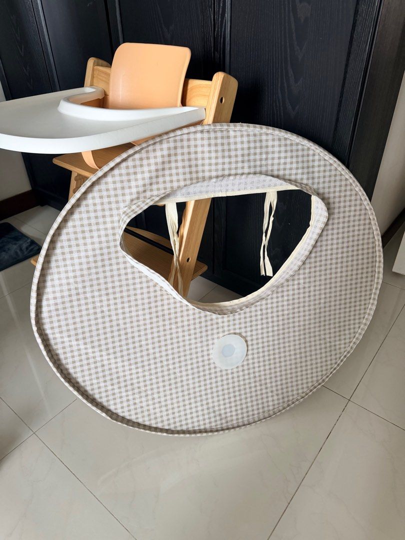 Stokke High Chair Eating table mat for feeding (Category: Baby High Chairs) located in Singapore. Submitted by peperou (Listing ID 1412879387, Image 3). Description: Pick up yourself at 542278.
