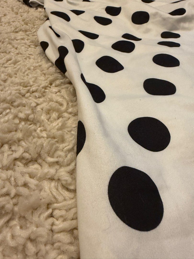 white polka dot off shoulder dress (Category: Dresses) located in Marikina City. Submitted by eyeftee (Listing ID 1412946308, Image 3). Description: white & black polka dot print dress - asymmetric neck long sleeve - bodycon - cotton # bought for ₱337 # can send a when worn photo..