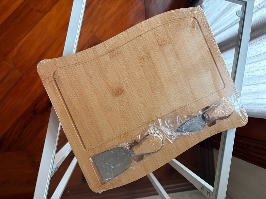 Wooden Cheese board (Category: Knives & Chopping Boards) located in Marikina City. Submitted by tinafah (Listing ID 1412900805, Image 1). Description: SF c/o Buyer Location: Weekdays- QC Weekends- Antipolo.