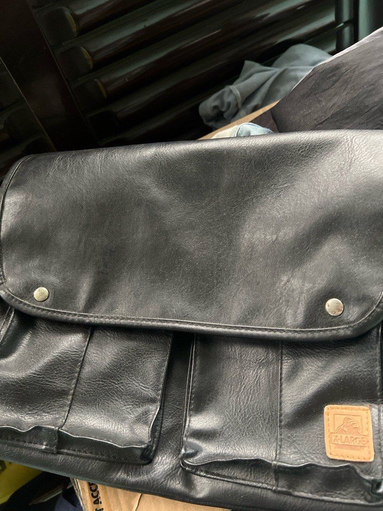 XLarge Messenger bag/ Ling bag (Category: Sling Bags) located in Cainta. Submitted by deeppockets696969 (Listing ID 1413031849, Image 1). Description: Check photos for details Leather condition 9.5/10 Minimal issue : zipper lang sa loob, bukod don wala na Walang bakbak .
