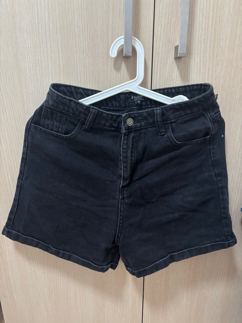 Zalora Basics Black Denim Shorts - Size M (Category: Shorts) located in Quezon City. Submitted by smgss (Listing ID 1412995023, Image 2). Description: - Zalora Basics black denim shorts - Medium size - High-waisted - Button closure - Classic five-pocket design - Made of denim - Perfect for casual wear.
