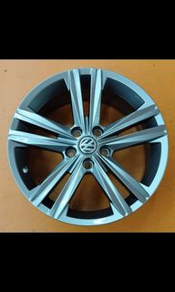 (Category: ) located in . Submitted by ls.tyres (Listing ID 1414669426, Image 1). Description: .