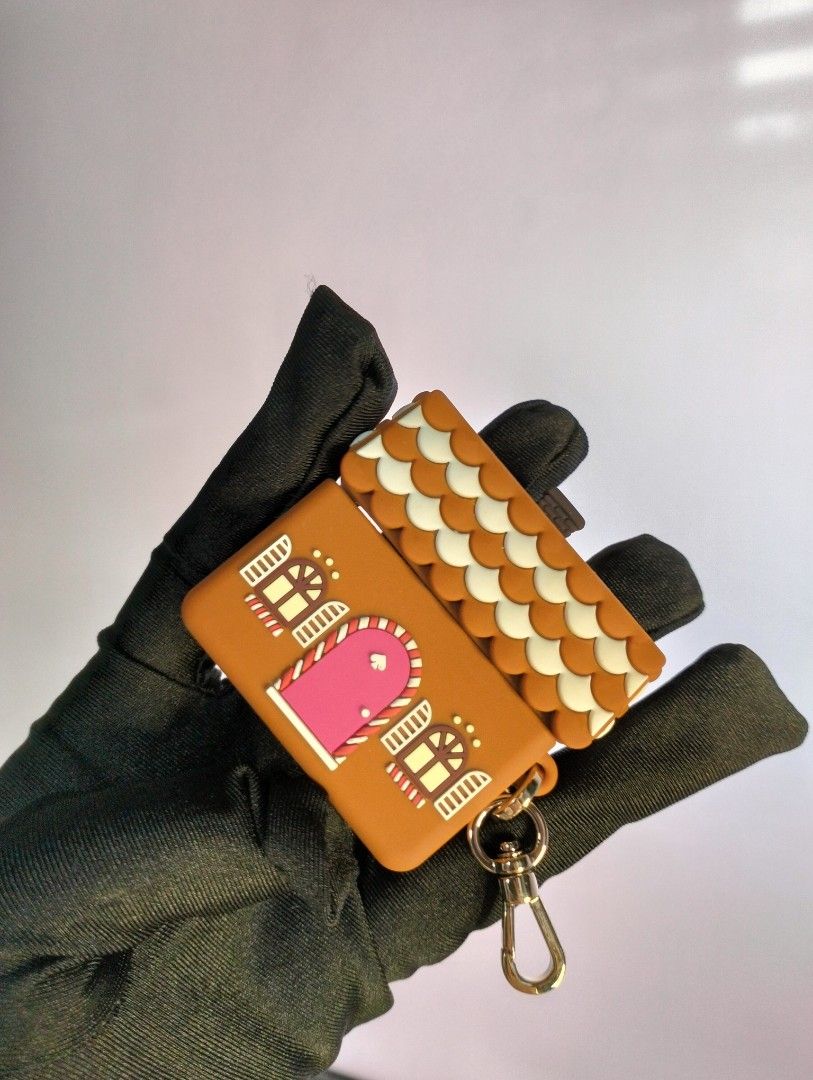 3rd Gen Ipod case Kate Spade Brand (Category: Portable Audio Accessories) located in Manila. Submitted by alayassulittipidfinds (Listing ID 1414655583, Image 2). Description: grom japan bnew.