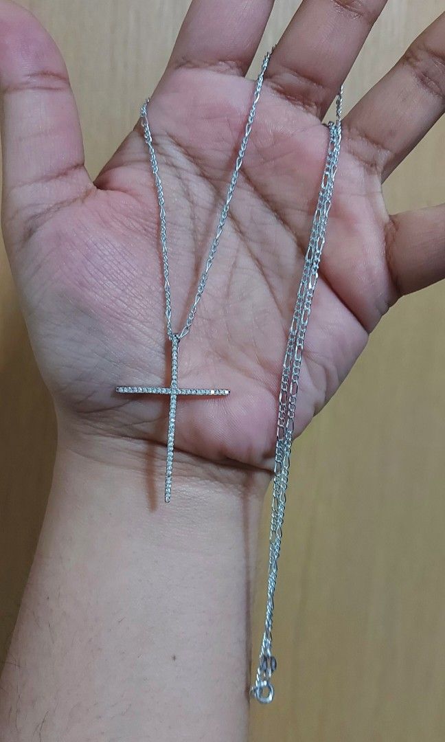 925 Silver Big Cross Pendant Necklace (Category: Necklaces) located in Taguig. Submitted by jeannescarlet (Listing ID 1414780681, Image 1). Description: 💎Brand New 💎925 Silver 💎Chain length approximately 22 inches 💎Store Code SN-45.