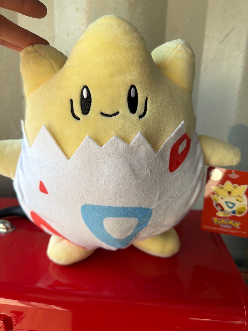 Pokemon公仔 （分類：絨毛玩具）位於 Hong Kong。 由 johnchan0203 提交（商品編號 1414698607，圖片 4）。簡介： 正版 1隻-$70 2隻-$130 3隻-$180。