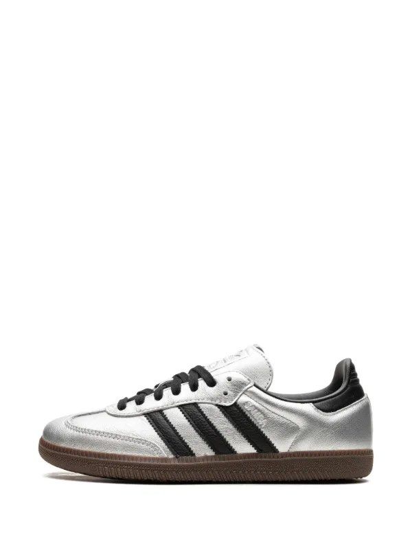 ADIDAS Samba OG - Silver metallic (Category: Sneakers) located in Bayambang. Submitted by elle.declutter (Listing ID 1414808104, Image 2). Description: .