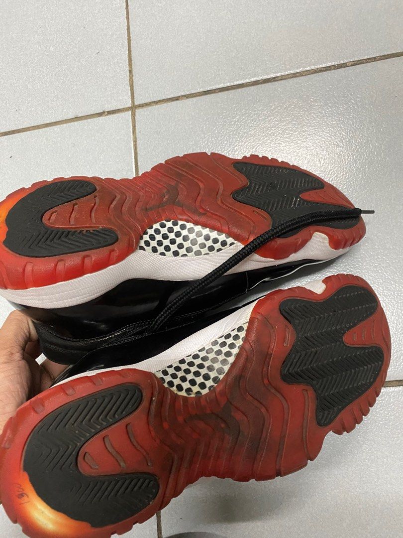 Air Jordan 11 Retro "Bred 2019" (Category: Sneakers) located in Pasig City. Submitted by bootsoftravel_ph (Listing ID 1414772784, Image 3). Description: Air Jordan 11 Retro “Bred 2019” used - Good FOR SALE No box Issue: slight heel drags Price ₱ 3,495 only size: EU 41.5 / UK 7.5/ US 8.5 Guaranteed 100% Legit 💯 We ship nationwide 🚚 .