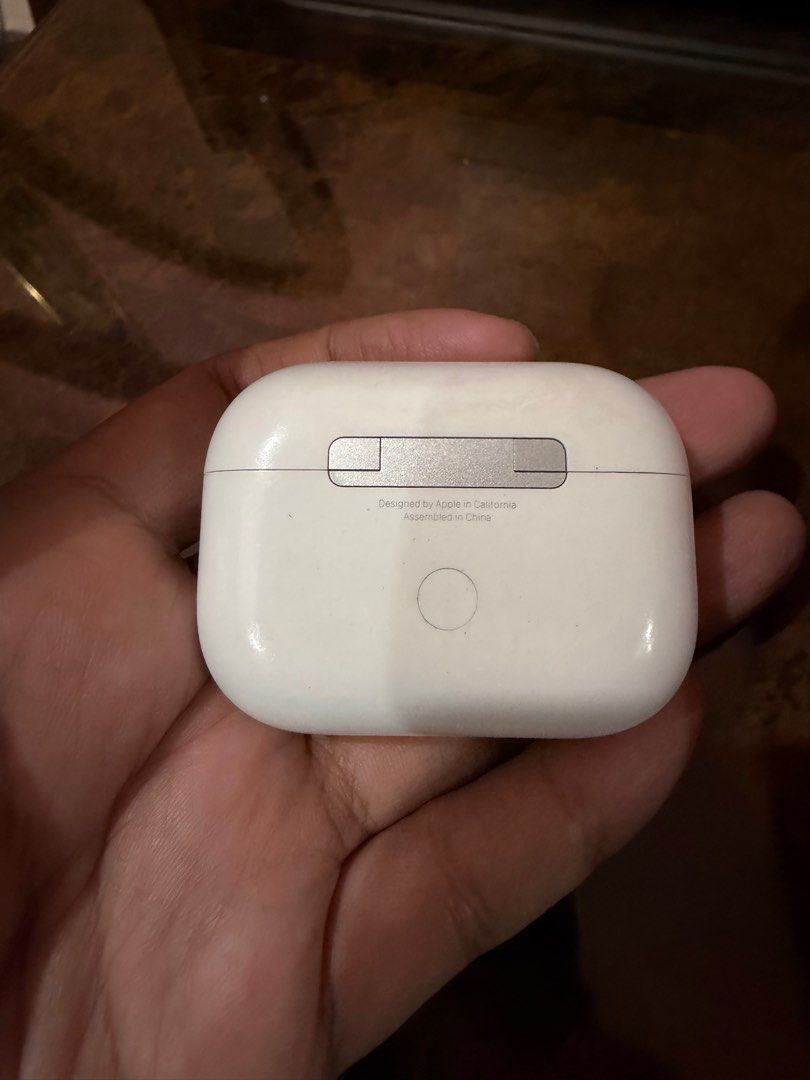 AirPods Pro Gen 2 Type C charging case w engrave (Category: Earphones) located in Dasmarinas. Submitted by markusi22 (Listing ID 1414689899, Image 3). Description: .