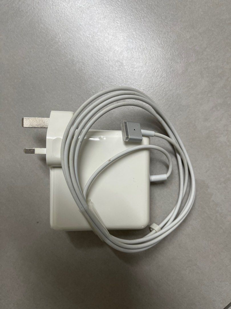 Apple MacBook Charger406045377514721280