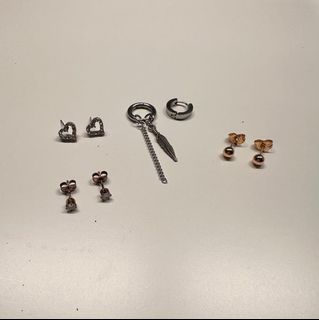 (Category: ) located in . Submitted by ahxuana (Listing ID 1414722291, Image 1). Description: .