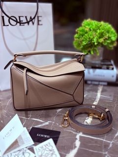 (Category: ) located in . Submitted by herluxe_official (Listing ID 1414740378, Image 1). Description: .