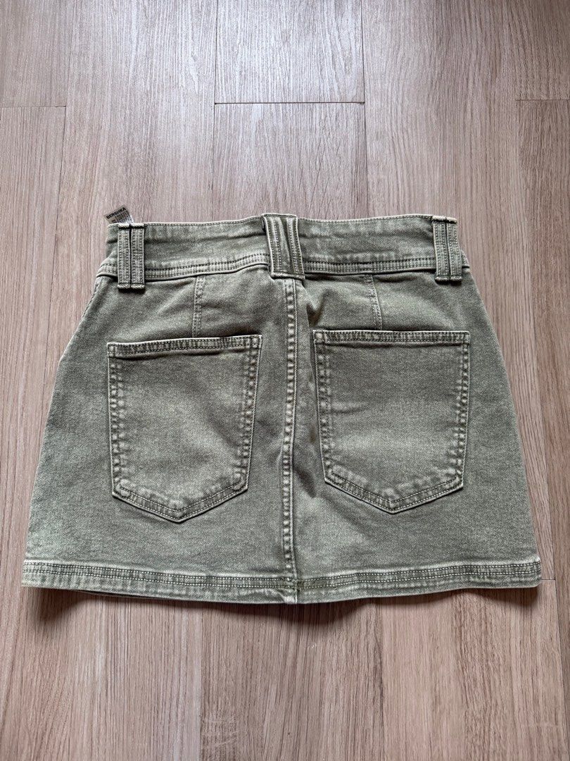 bershka denim skirt (Category: Skirts) located in Makati City. Submitted by lovhlic (Listing ID 1414688954, Image 2). Description: bershka denim skirt in green size S on tag fits xs! no flaws, barely used price us negotiable when worn photos upon availability.
