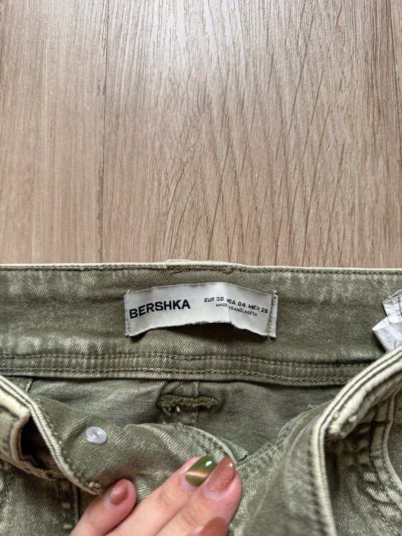 bershka denim skirt (Category: Skirts) located in Makati City. Submitted by lovhlic (Listing ID 1414688954, Image 3). Description: bershka denim skirt in green size S on tag fits xs! no flaws, barely used price us negotiable when worn photos upon availability.