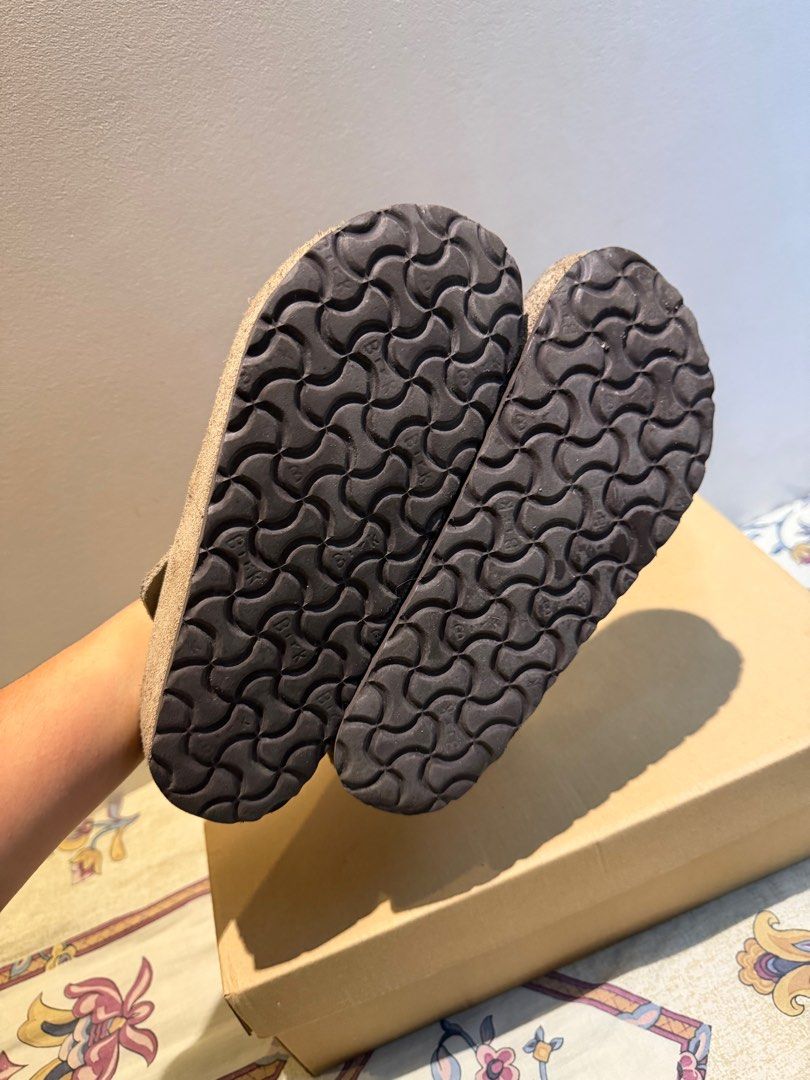 Birkenstock London (Category: Flats & Sandals) located in Makati City. Submitted by prelovedbysofiaa_ (Listing ID 1414626867, Image 2). Description: Used few times only Na stock lang No box Fits US 7 .