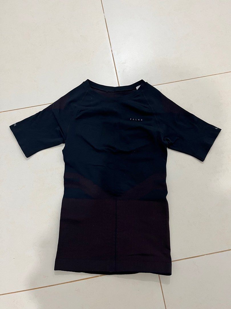 Black FALKE Impulse Running T-shirt (Category: Activewear) located in Pasig City. Submitted by thousandthrift69 (Listing ID 1414817891, Image 1). Description: Color may vary due to lighting No issue / Need wash Excellent Condition 💎 Color rate: 9/10 Size: Large on tag ( M - L fitting ) Dimension: L25.5xW29 - Up Swipe right for more details ⬅️ MINE for only P200❤ + Shipping Message us for inquiries 📩 Follow for more.