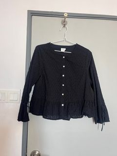 (Category: ) located in . Submitted by timetoclearwardrobe (Listing ID 1414662245, Image 1). Description: .