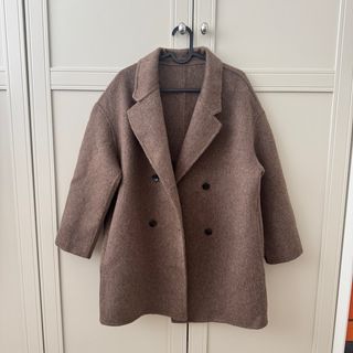 (Category: ) located in . Submitted by mywardrobe6 (Listing ID 1414712911, Image 1). Description: .