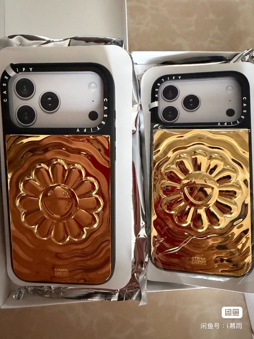 Casetify 村上隆金色17 Pro Max, 手提電話, 電話及其他裝置配件, 手機