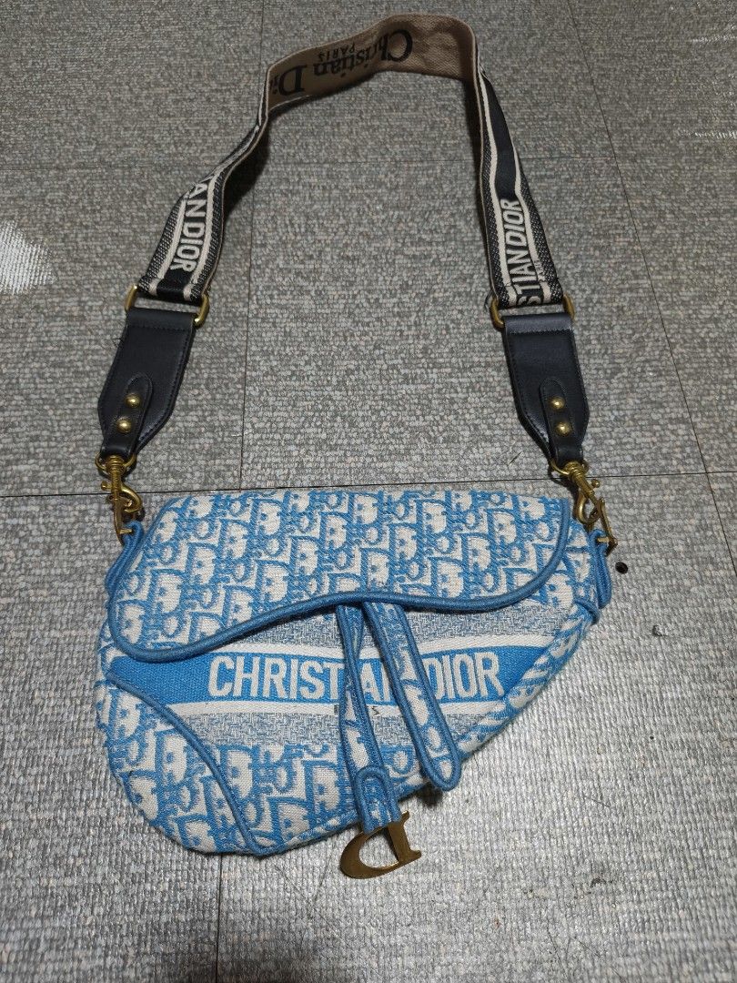 Christian Dior sadle sling (Category: Luxury Bags & Wallets) located in Quezon City. Submitted by glitz4chix (Listing ID 1414724784, Image 1). Description: .