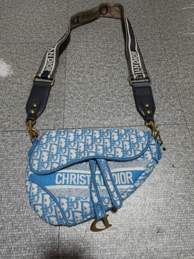 Christian Dior sadle sling (Category: Luxury Bags & Wallets) located in Quezon City. Submitted by glitz4chix (Listing ID 1414724784, Image 2). Description: .